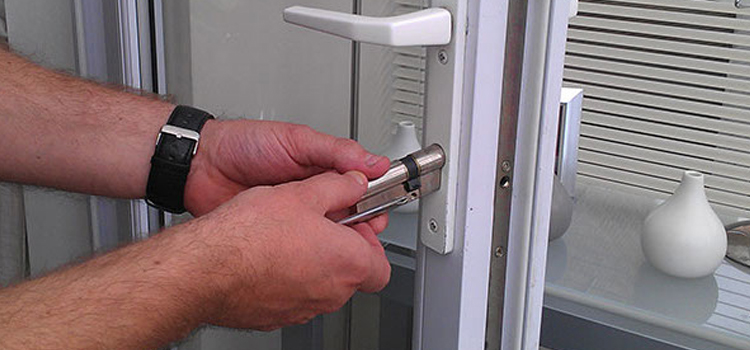 Commercial Door Lock Repair in Quaker